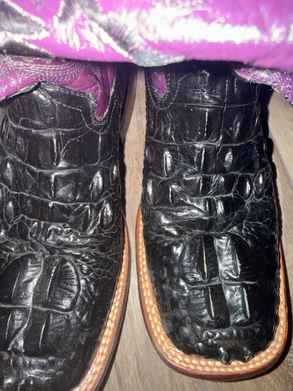 Ferrini Black Croc-Embossed Leather Heeled Boots with Tan Trim